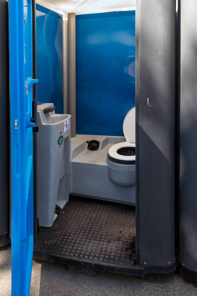 Best Luxury portable toilet rental  in Posen, IL
